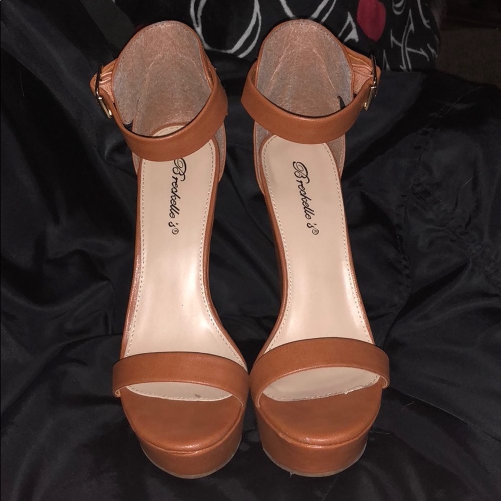 Brown Breckelle’s wedges.